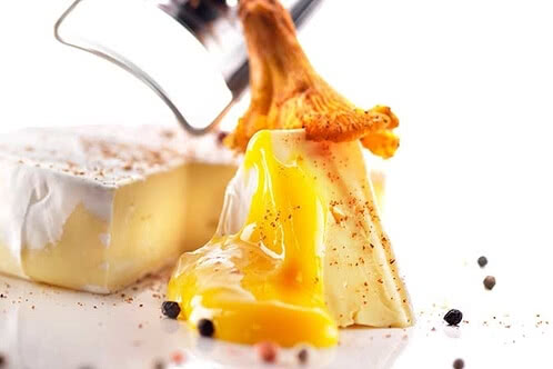 Recipe: Petit Rosé Omelette with Fresh Chanterelles